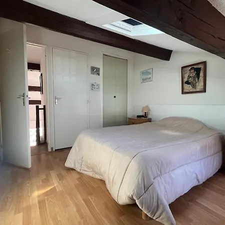 Appartement Duplex T2 Avec Aperçu Mer, Parking - Pers. - Fr-1-308-214 Le Lavandou